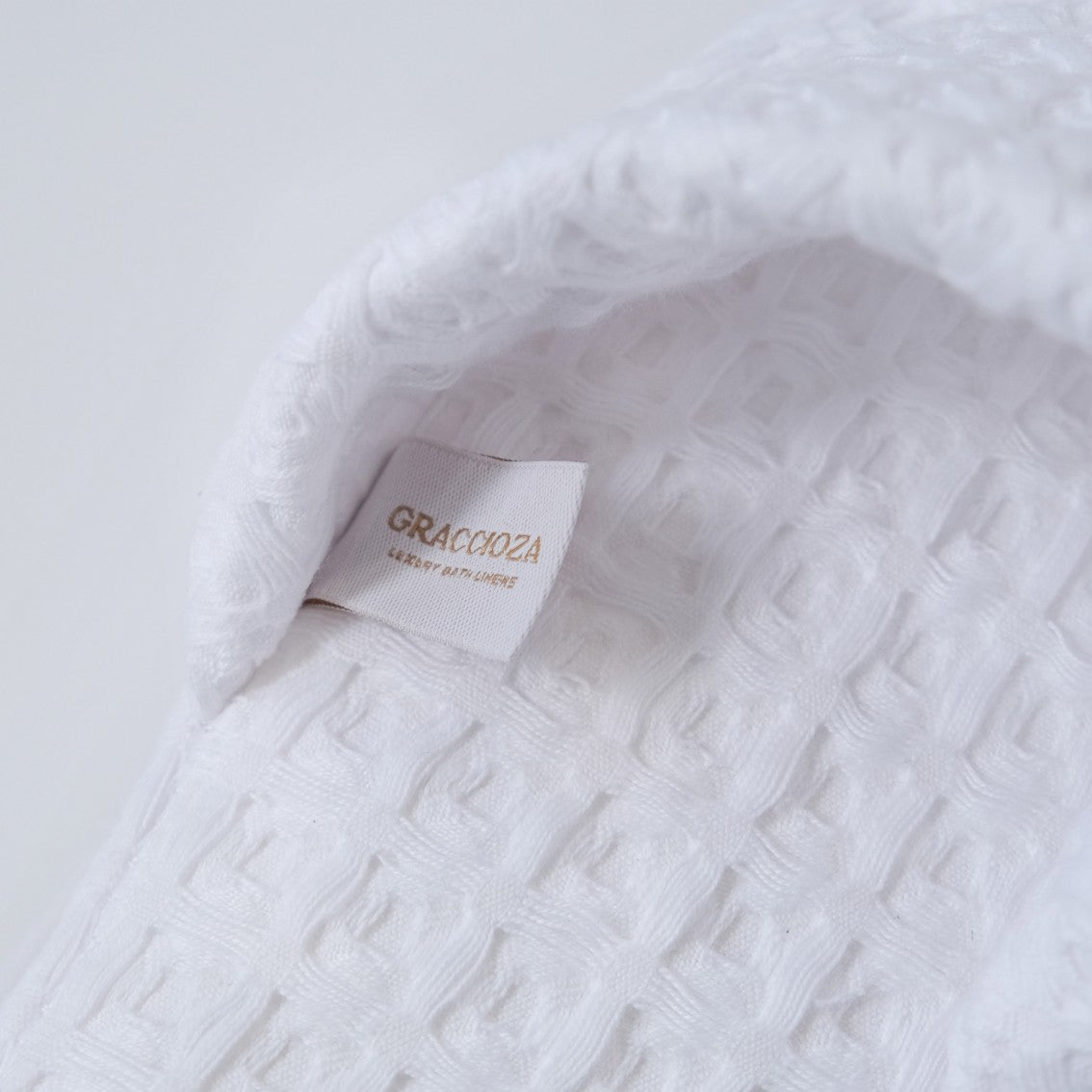 Aura Slippers - Medium