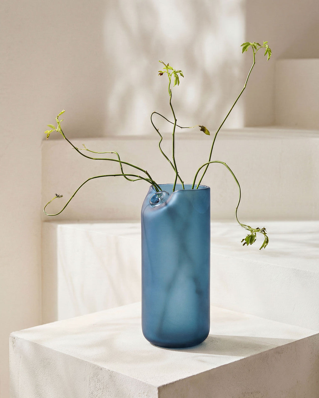 Alessia Vase