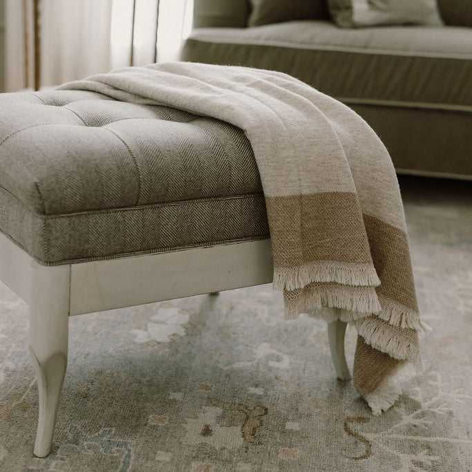 Hugo Boss Loop Throw