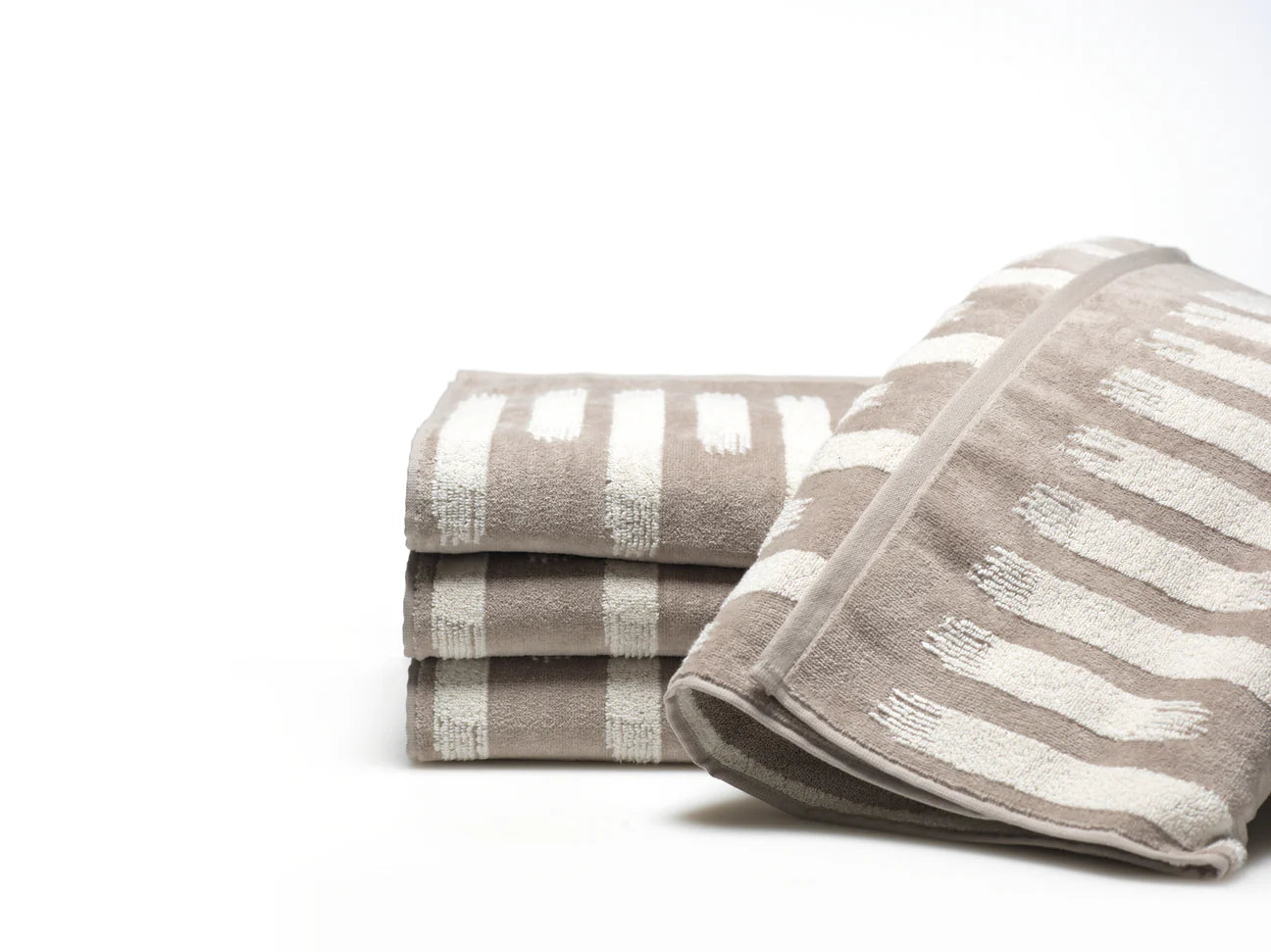 EAD Stroke Beige Towel