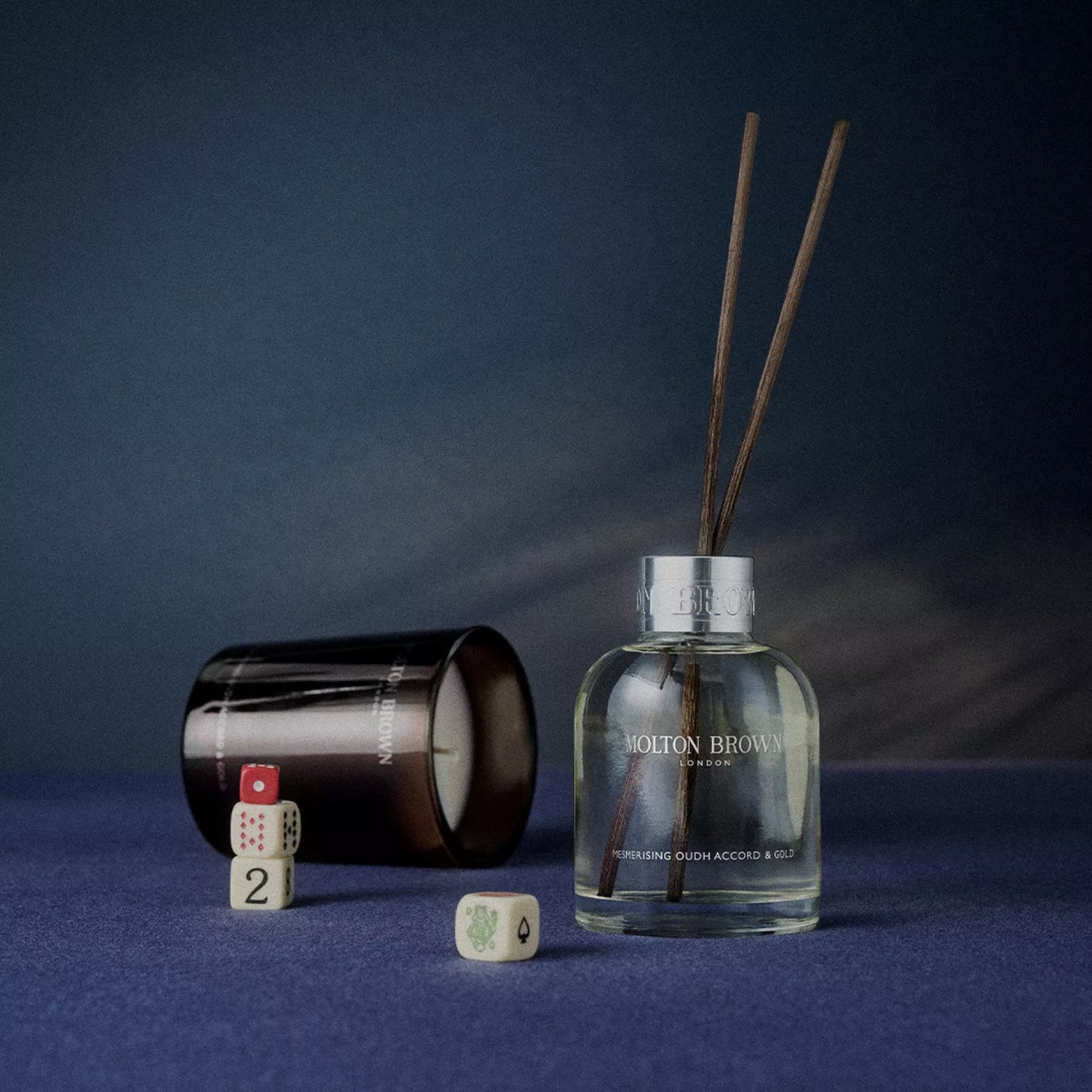Mesmerising Oudh Accord & Gold Aroma Reeds