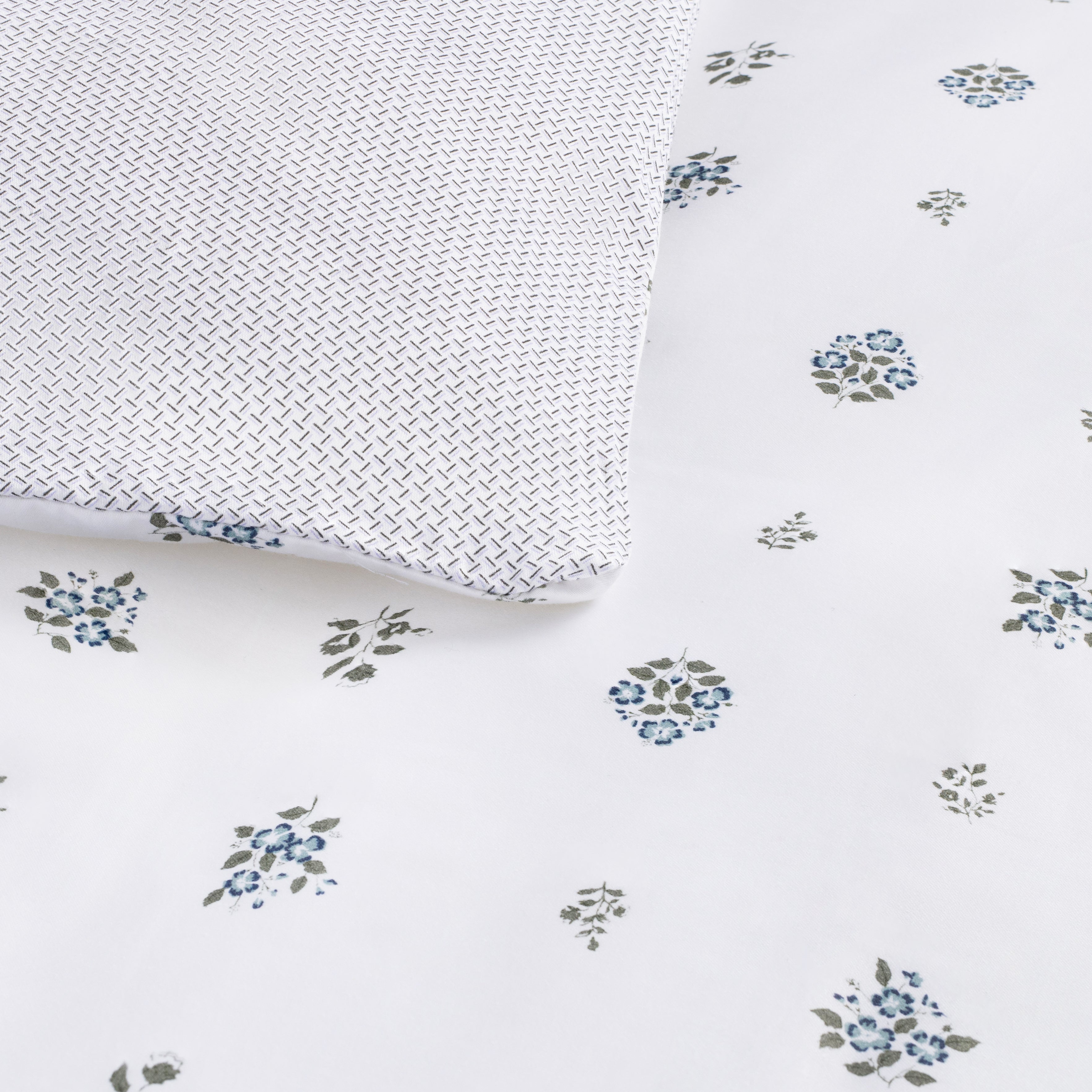 DH Feuille Bluer Crib And Toddler Duvet