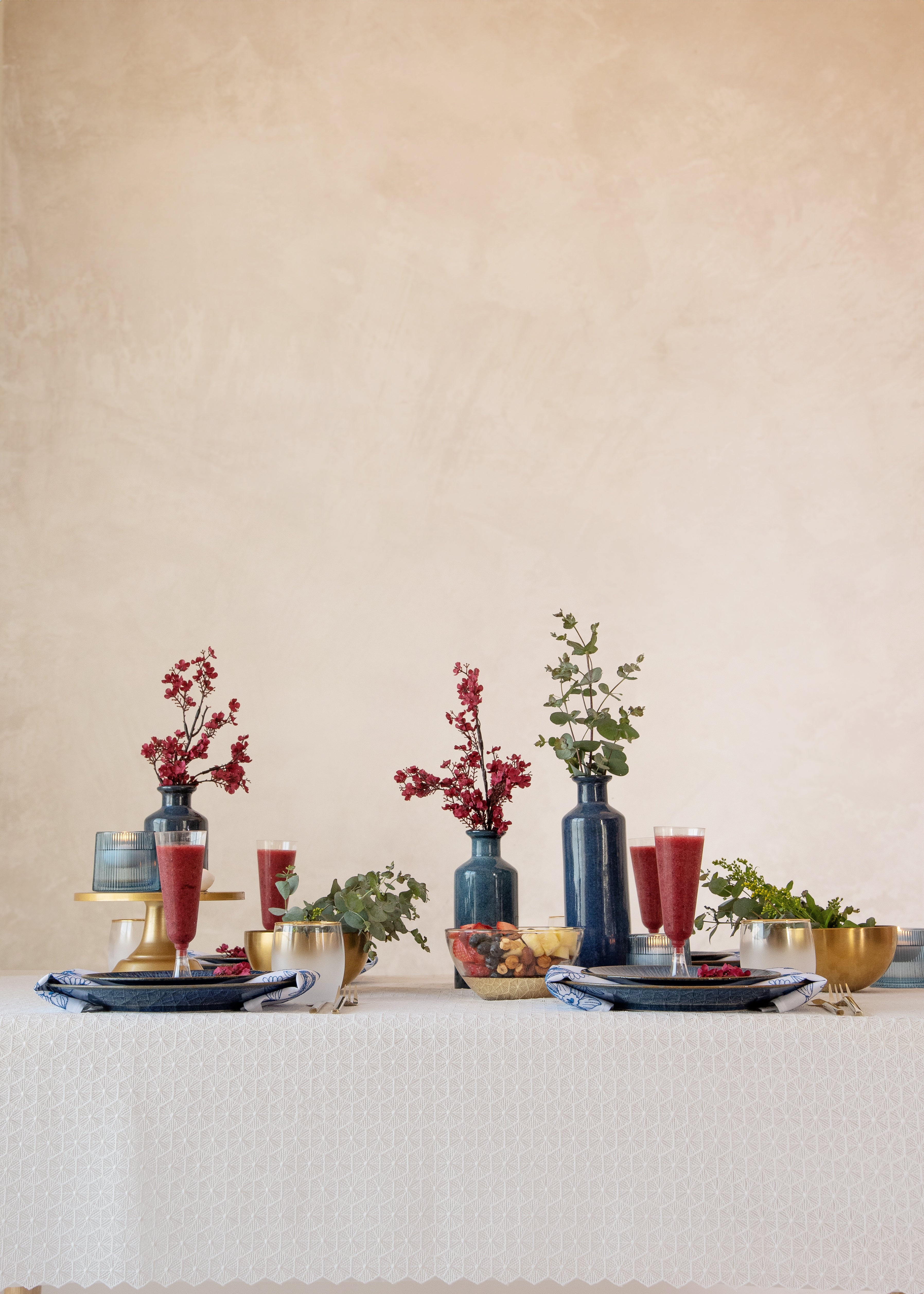 Halder White Lined Tablecloth