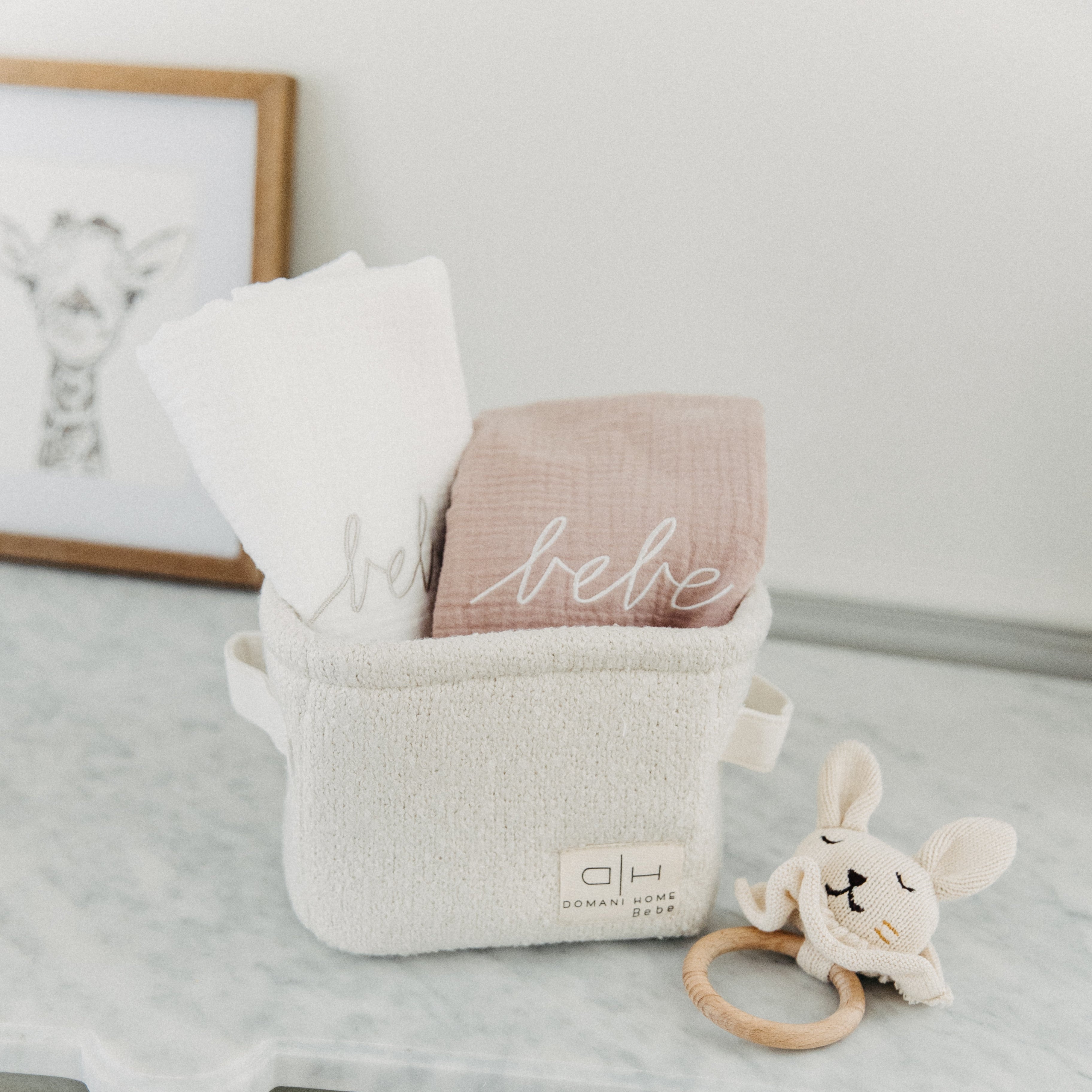 DH White Gauze Bebe Swaddle