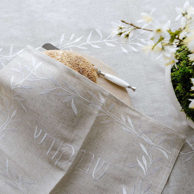 Natural Wreath Challah Cover