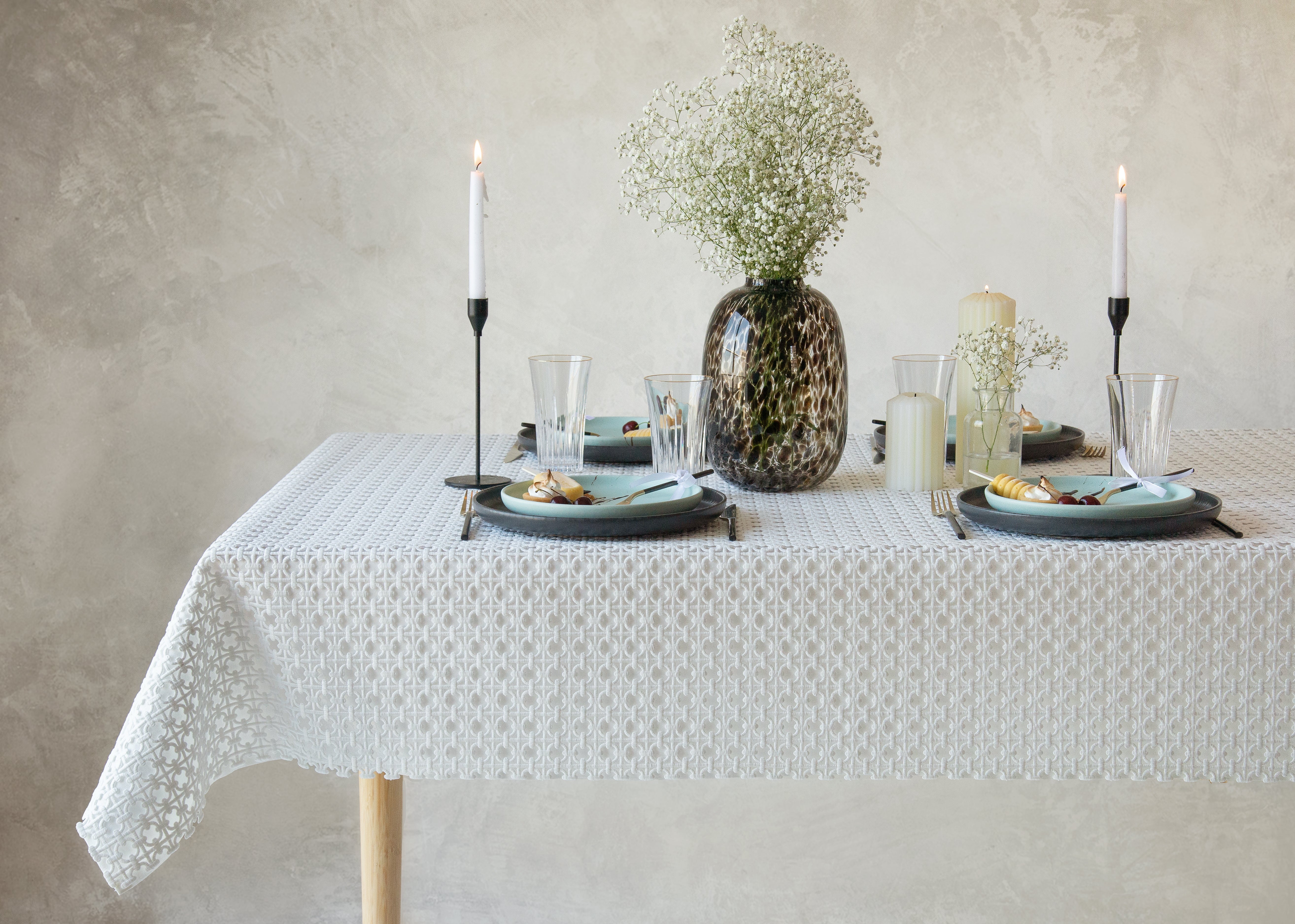Manorola Tablecloth